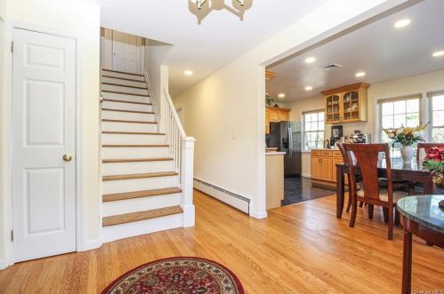 2477 Crompond Rd, Yorktown Hgts, NY 10598-3710