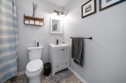 108 Violet Ln, Trenton NJ  08638-2031 exterior