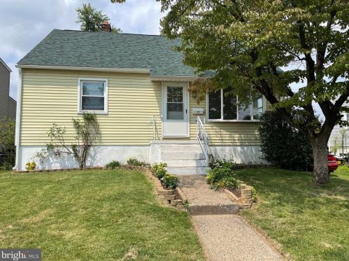 344 Bergen Ave, Gloucester, NJ 08031-1634