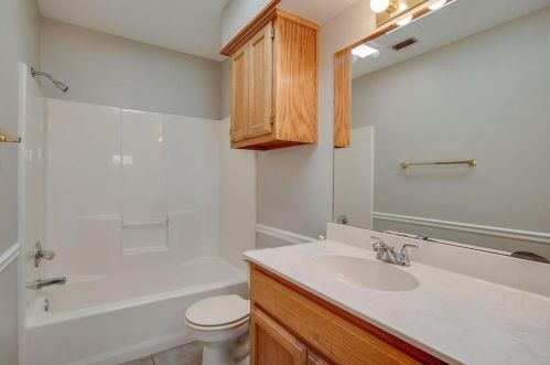 1913 Lee Dr, Denton TX  76209-4789 exterior