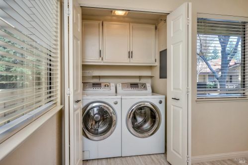 41 Fountain Grove Cir, Fairfield CA  94558-2483 exterior