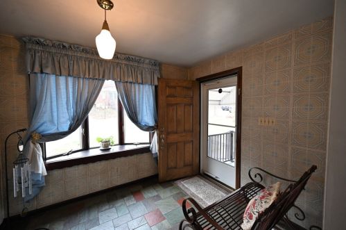 1233 Braddock Ave, Pittsburgh, PA 15218-1239