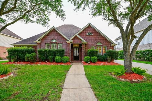 9209 Sunridge Ct, Pearland, TX 77584-3255