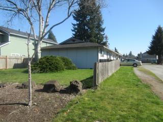 709 13th St, Puyallup, WA 98371-4075