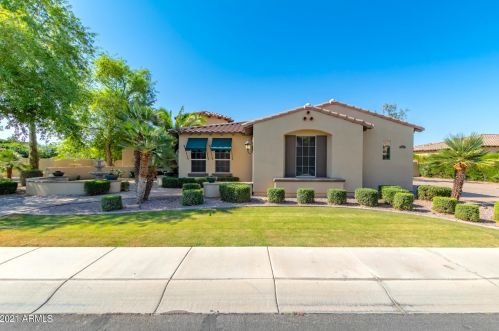 2943 Warbler Rd, Gilbert, AZ 85297-8147
