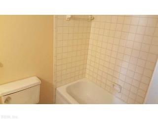 935 Holladay St, Portsmouth VA  23704-2227 exterior