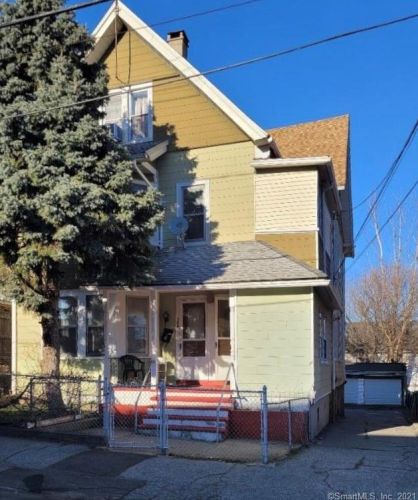 254 Oak St, Bridgeport, CT 06604-2621