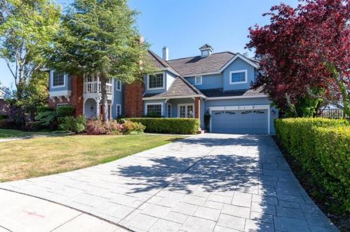7 Woodridge Ct, Redwood City, CA 94061-1830