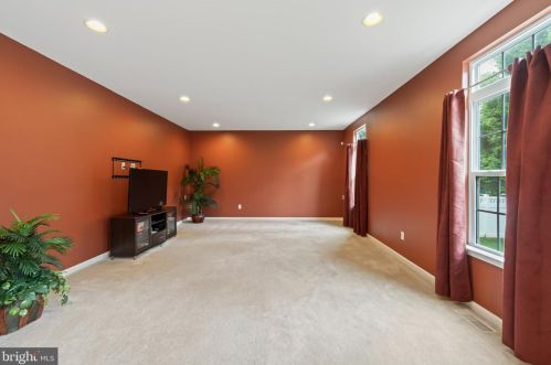 608 Archibald Ln, Florence NJ  08518-4010 exterior