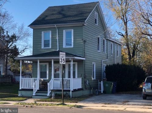 253 Broad St, Palmyra, NJ 08065-1463