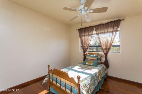 140 Montecello Ct, Tucson AZ exterior