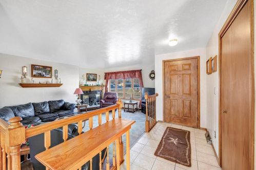1519 Lynwood Ln, Green Bay, WI 54311-6054