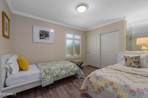 5119 Paradise Dr, Scottsdale AZ 85260-5433 exterior