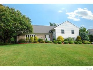 70 Stratton Rd, Scarsdale, NY 10583-7724
