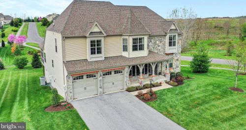 315 Lewis Washington Dr, Charles Town WV  25414-5666 exterior