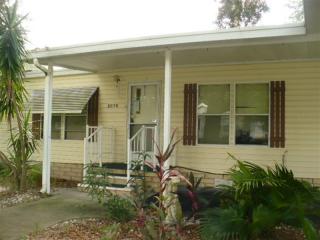 2675 Lk Grassmere Cir, Zellwood FL  32798-9023 exterior