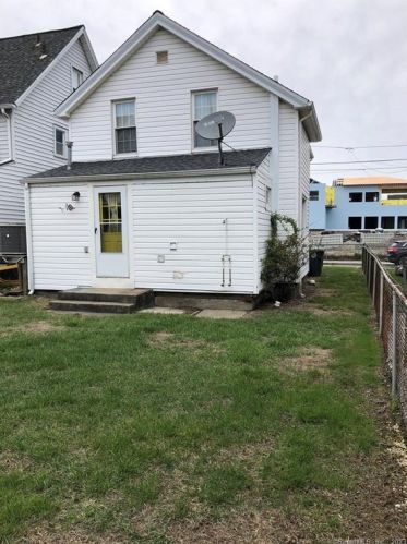 7 Ann St, Milford CT  06460-5902 exterior