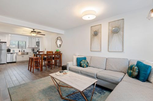 1205 Rebecca Ln, Santa Barbara, CA 93105-4661