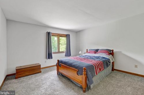 813 Marlboro Spring Rd, Kennett Sq PA  19348-1313 exterior