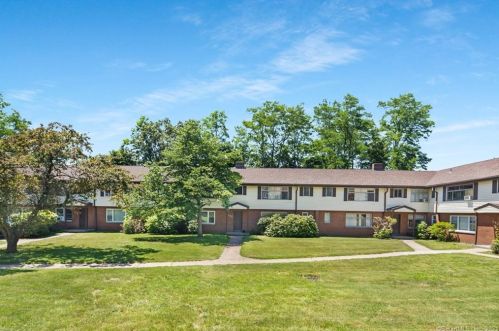 153 Chestnut St, Manchester, CT 06040-5948