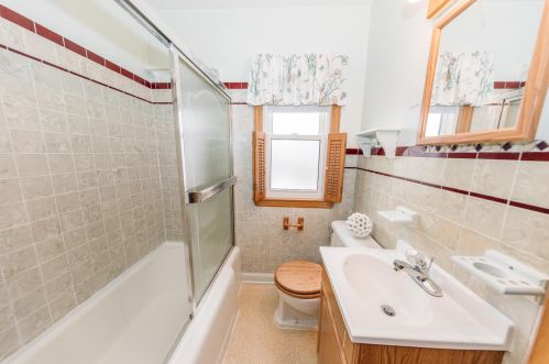 3138 81, Milwaukee WI 53219-3832 exterior