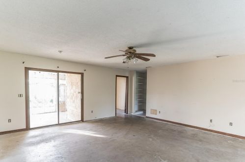 1155 Leeward Dr, Deltona, FL 32738-6605