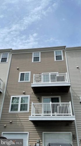14840 Mason Creek Cir, Woodbridge VA  22191-3361 exterior
