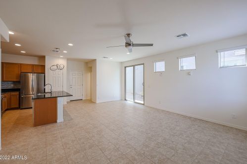 5819 Encinas Ln, Phoenix AZ  85043-6553 exterior