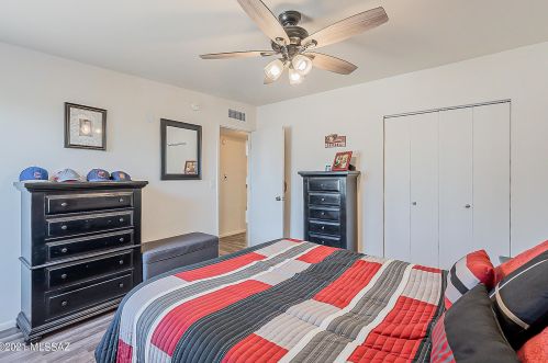 6725 Hawk Dr, Tucson AZ  85730-3247 exterior