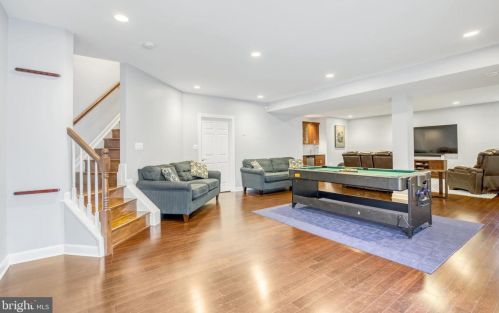 42104 Glynn Tarra Pl, Leesburg VA  20176-5478 exterior