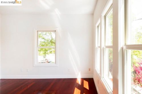 1790 Goss St, Oakland CA 94607-1165 exterior