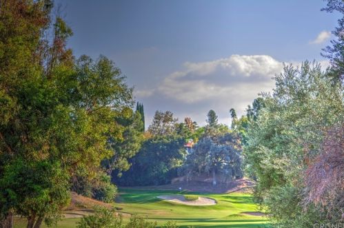 24605 Trevino Dr, Santa Clarita CA  91355-2816 exterior