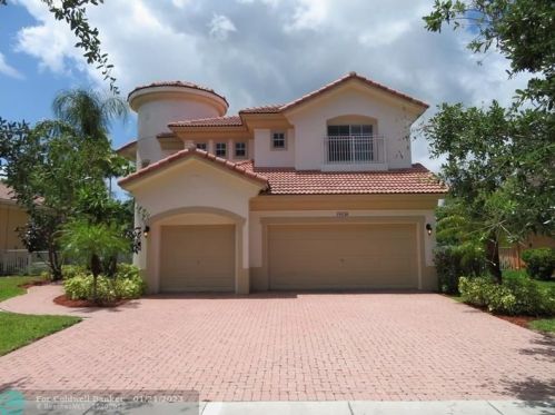 19430 30th St, Hollywood FL  33029-5809 exterior