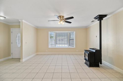 226 Oregon St, Ripon CA  95366-2145 exterior