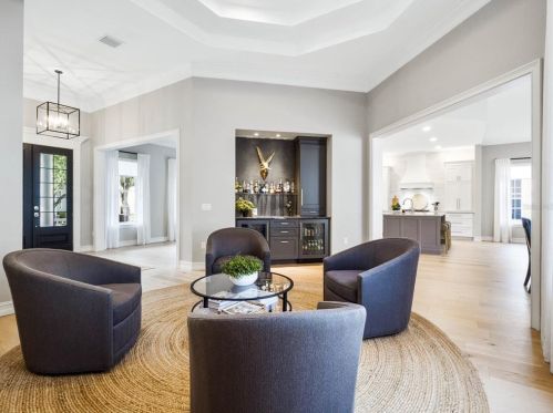 1070 Nash Dr, Kissimmee FL  34747-4319 exterior