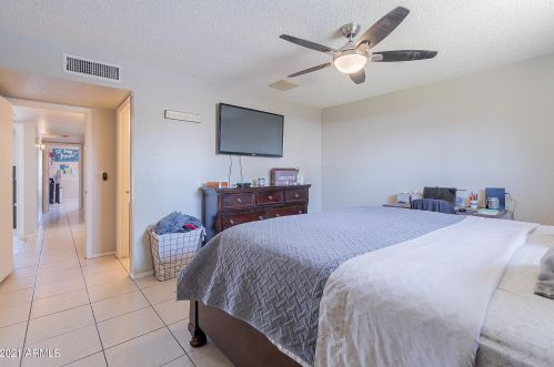 6319 Turquoise Ave, Glendale AZ 85302-1037 exterior