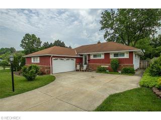 7467 Dawn Haven Dr, Cleveland, OH 44130-5962