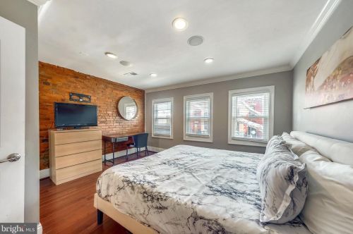 1826 18th St, Washington DC 20009-1707 exterior