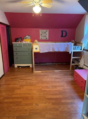 1675 Hartford Tpke, North Haven CT  06473-1246 exterior