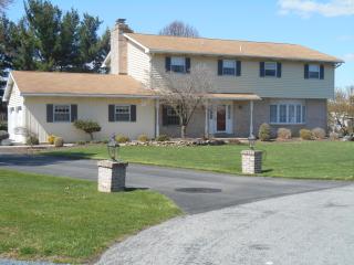 5318 Crestwood Pl, Schnecksville, PA 18078-2112