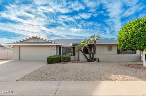 17810 Foothills Dr, Sun City, AZ 85373-2160