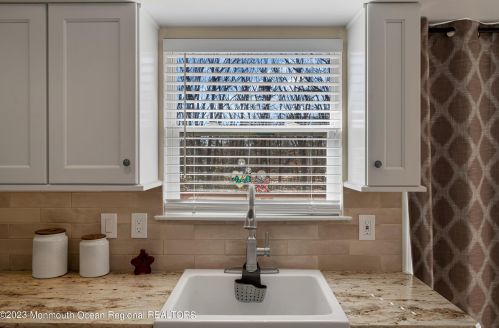 57 Thompson Bridge Rd, Jackson Twp NJ  08527-4623 exterior