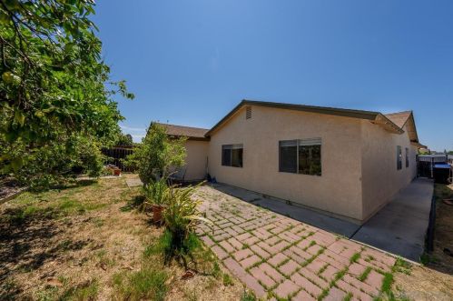 11325 Camarosa Cir, San Diego CA 92126-1621 exterior