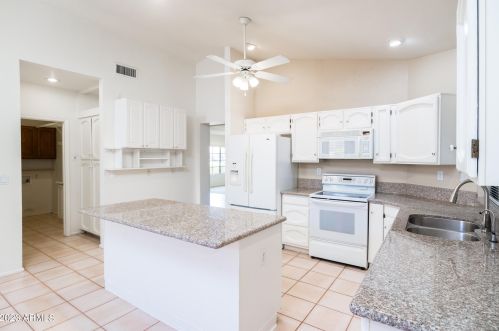 2568 Ellis St, Chandler, AZ 85224-5804