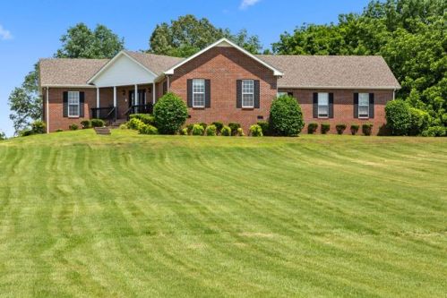 2761 Hayes Ln, Clarksville, TN 37043-1231