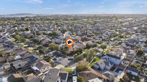 4032 Elsa St, Lakewood CA  90712-3853 exterior