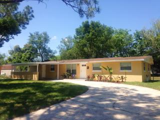 6205 Jennings Rd, Orlando, FL 32808-5445