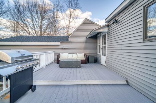 32 Damon Ave, Nashua NH  03064-1228 exterior
