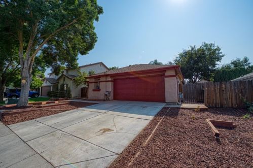 417 Peregrine Dr, Grayson CA  95363-9012 exterior