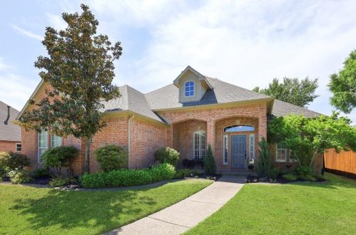 7920 Heatherbrook Dr, Fort Worth, TX 76182-6729
